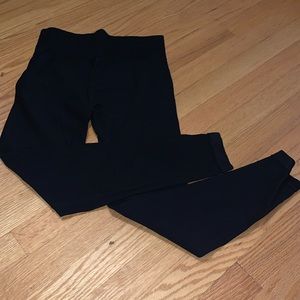 Full length ribbed leggings. Size medium.